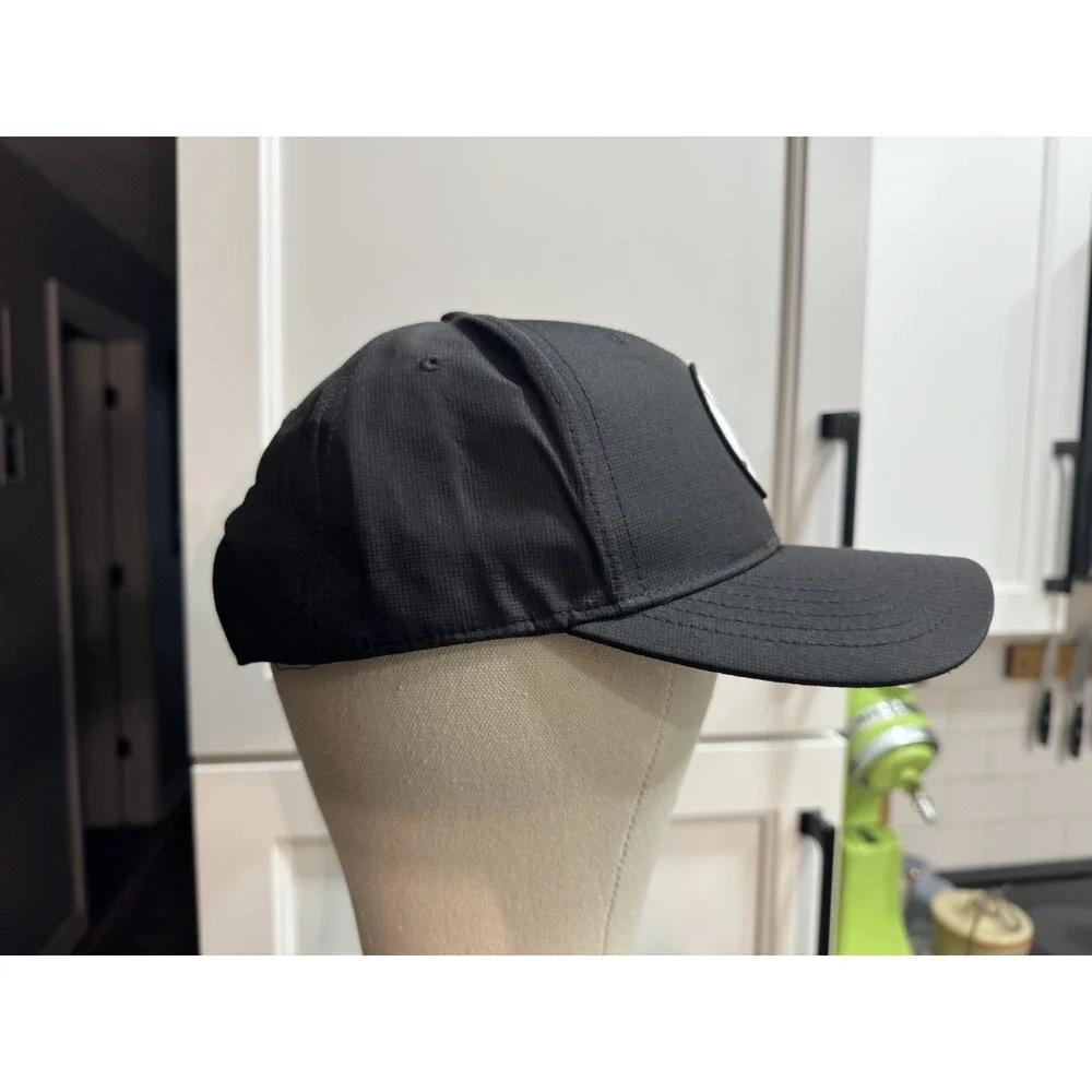 Signature Crossed Golf Clubs Snap Back Black Golfing Hat